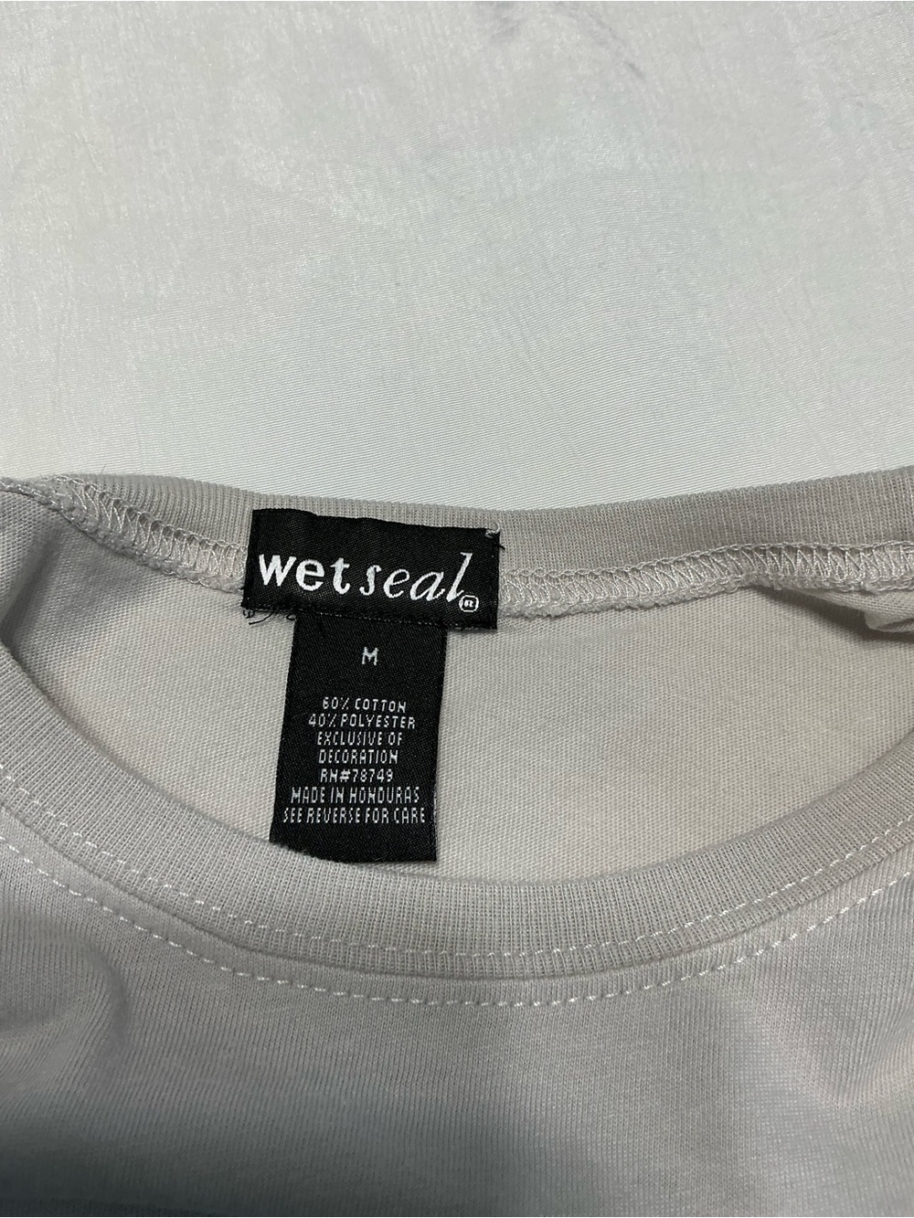 Wet Seal 'DEFINE "SINGLE"' Graphic Tank Top - Light Gray with Navy Print - Picture 5 of 6